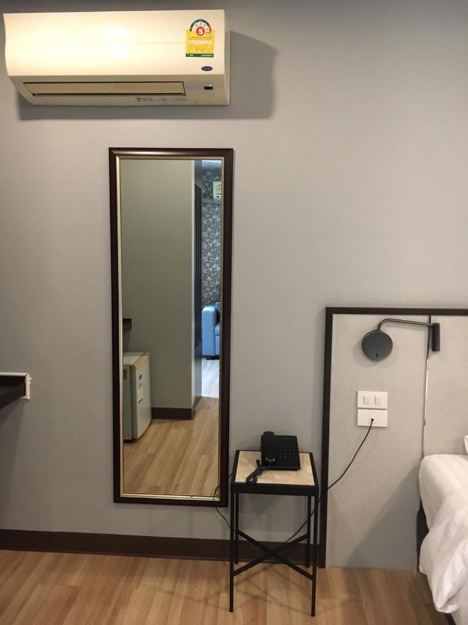 Ywca Hotel בנגקוק מראה חיצוני תמונה